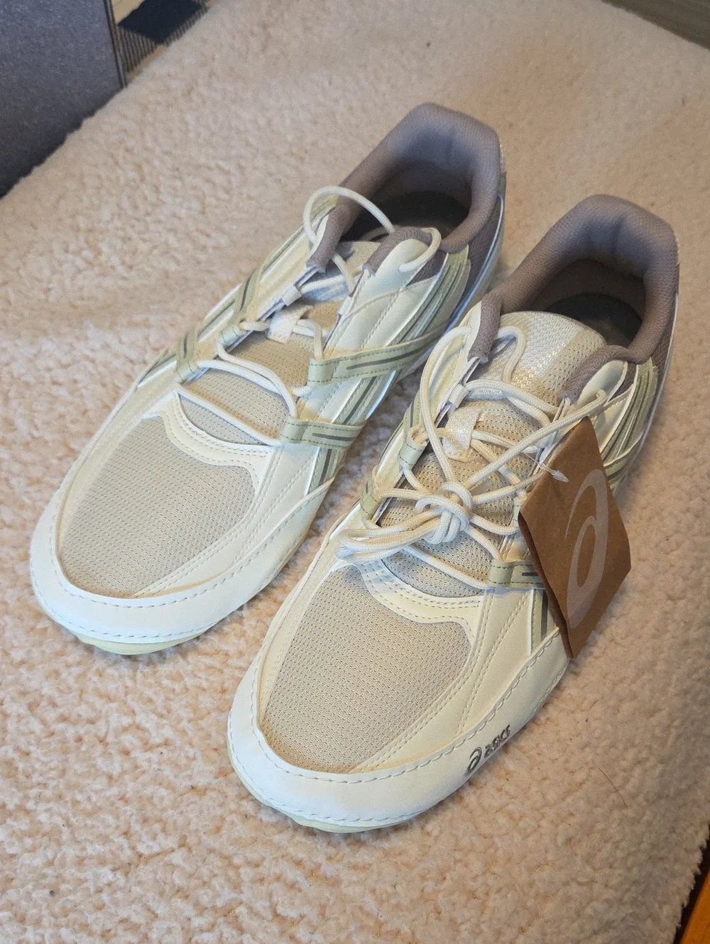 ASICS Sz 12 Men’s Hypersync Oyster White/Ivory Low-Profile Sneakers